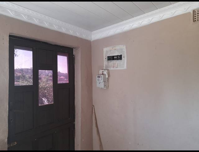 2 BEDROOM HOUSE RENTED IN UMLAZI P